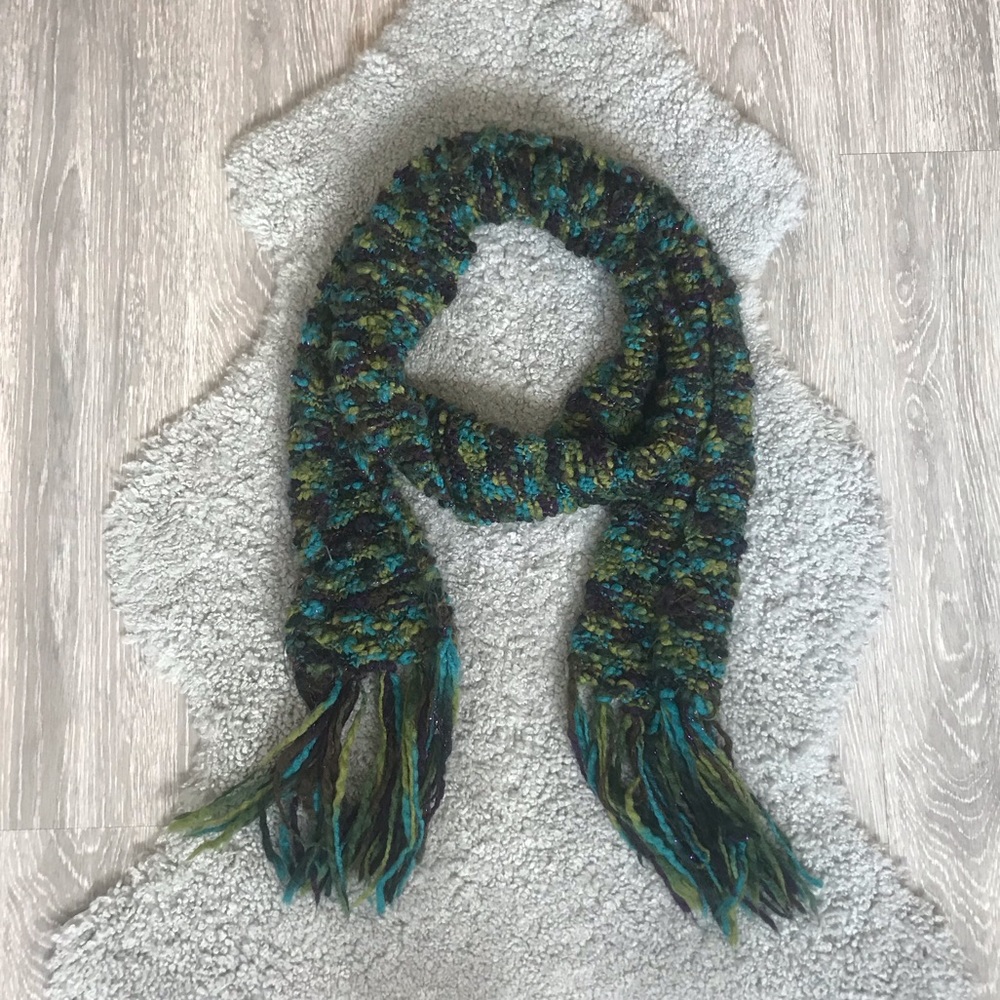 Multicolored knit scarf